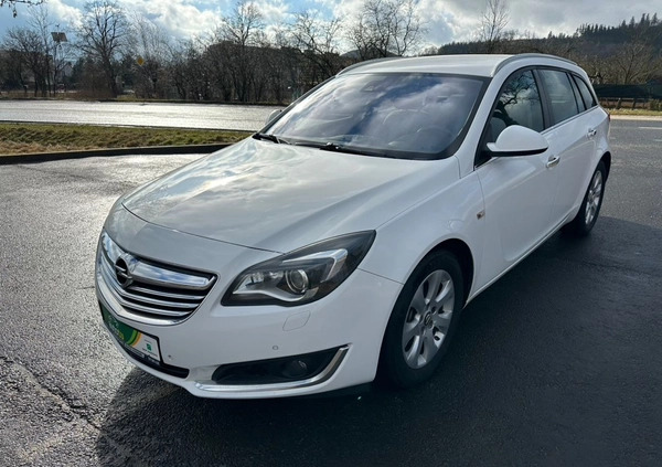 Opel Insignia cena 27999 przebieg: 226000, rok produkcji 2015 z Skoczów małe 121